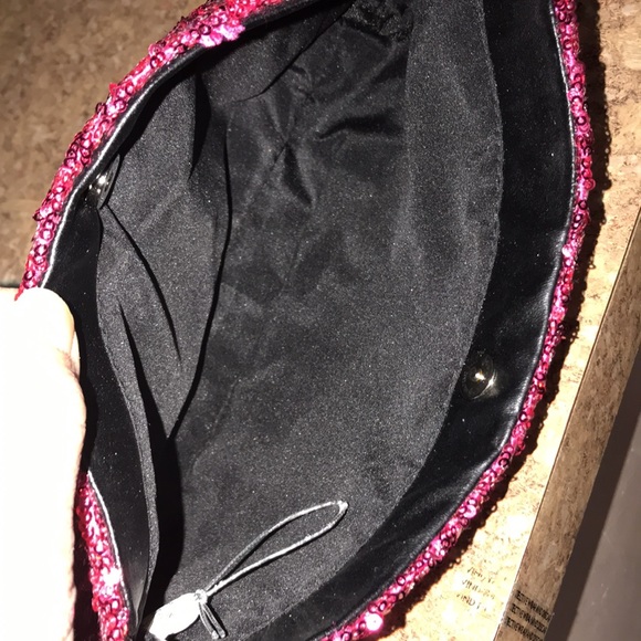 NWOT Women’s Victoria’s Secret Clutch - Picture 5 of 6